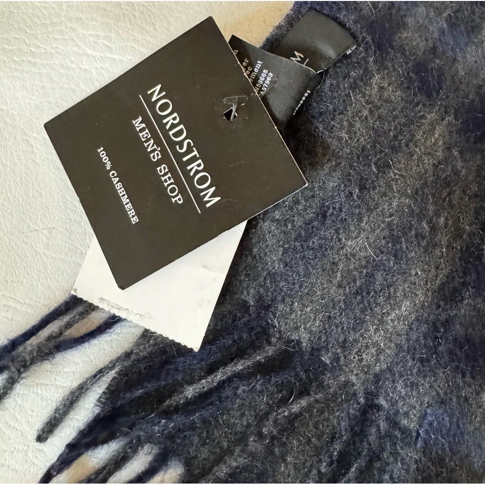 NWT Nordstrom’s Men’s Shop 100% Cashmere Scarf